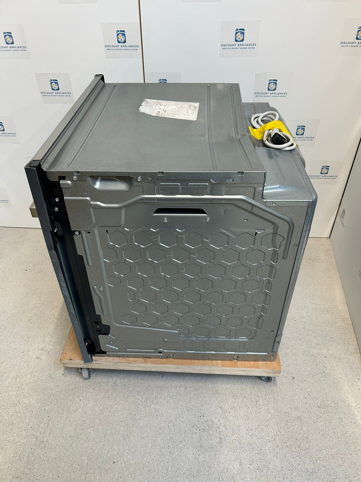 Neff N70 B17CR32N1B Built In Single Electric Oven