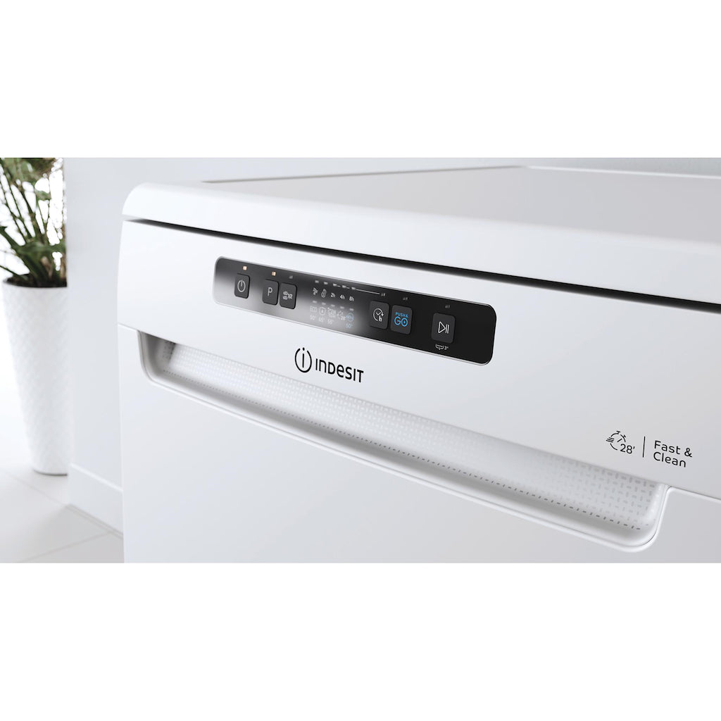 Indesit DFC 2C24 UK Dishwasher - White
