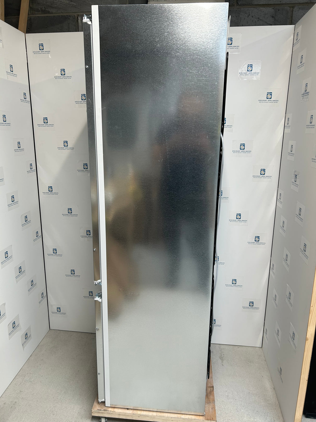 Bosch Series 2 KIV87NSE0G 70/30 Integrated Fridge Freezer