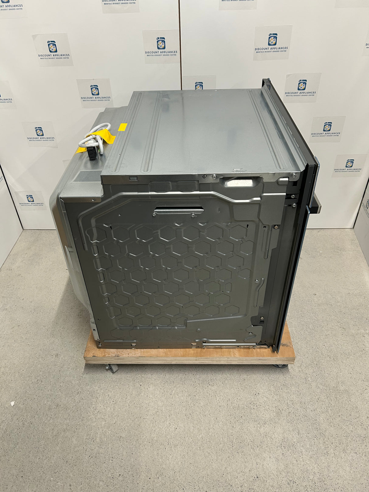 NEFF N50 B2ACH7HH0B Single Electric Oven