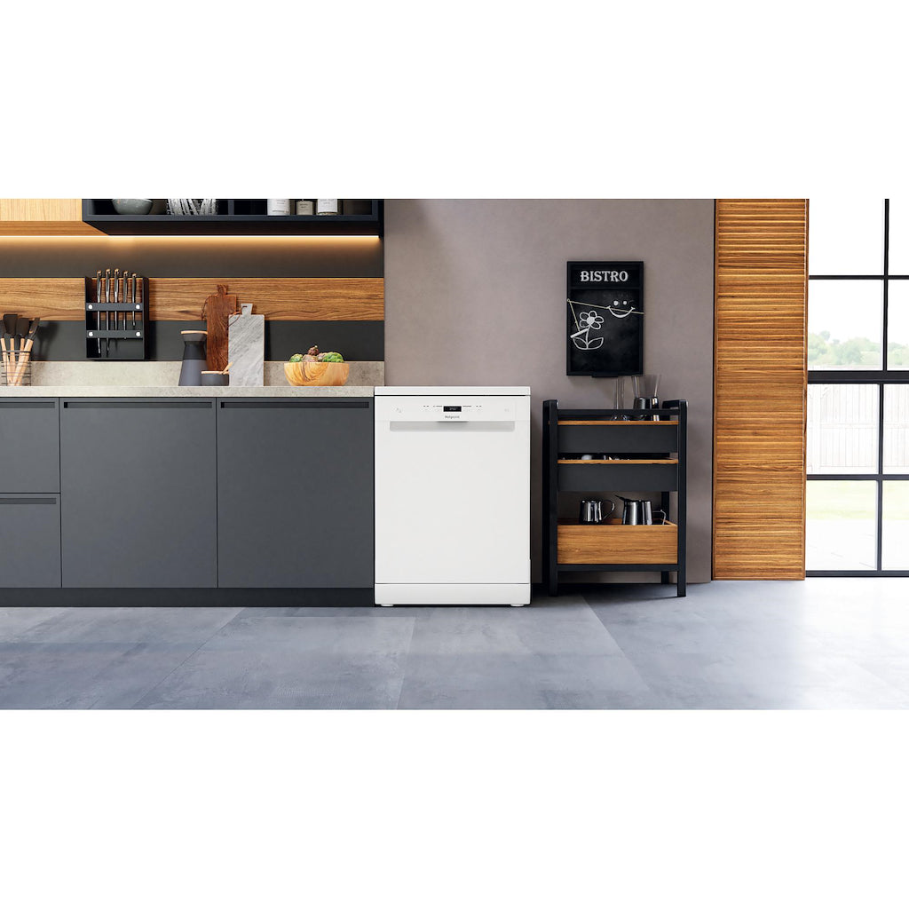 Hotpoint HFC 3C32 FW UK Dishwasher - White
