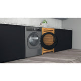Hotpoint H8 D94SB UK Freestanding 9kg Heat Pump Tumble Dryer - Silver