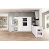 Whirlpool WHC18T111UK 70/30 Integrated Fridge Freezer